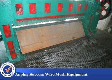 China máquina de perfuração expandida 2.5m da chapa metálica com sistema de lubrificação automático fornecedor