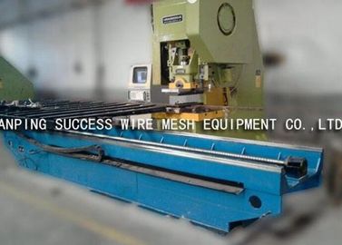 China A máquina da perfuração do metal da elevada precisão/perfurou a folha que faz a máquina fornecedor
